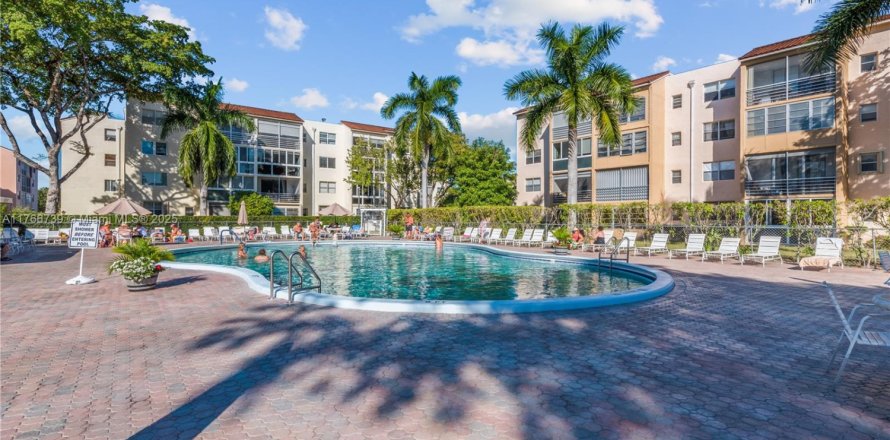 Condo à Lauderdale Lakes, Floride, 2 chambres № 1863286
