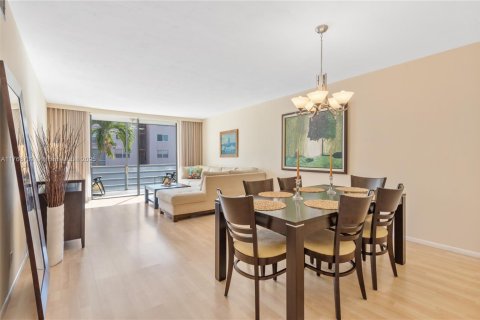 Copropriété à vendre à Lauderdale Lakes, Floride: 2 chambres, 93.83 m2 № 1863286 - photo 11