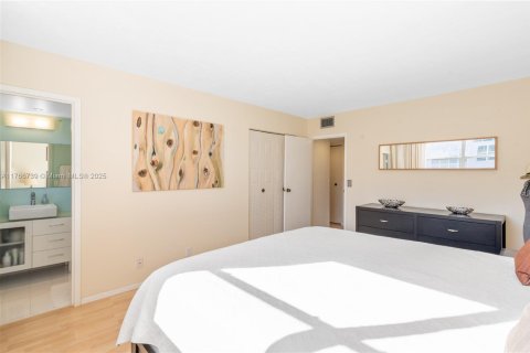 Copropriété à vendre à Lauderdale Lakes, Floride: 2 chambres, 93.83 m2 № 1863286 - photo 7