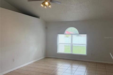 House in Kissimmee, Florida 4 bedrooms, 164.25 sq.m. № 2213998 - photo 6