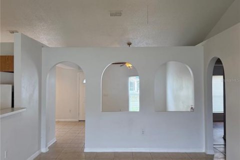 House in Kissimmee, Florida 4 bedrooms, 164.25 sq.m. № 2213998 - photo 3