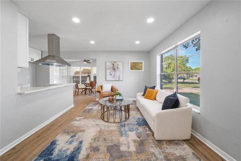Villa ou maison à vendre à Deltona, Floride: 2 chambres, 81.75 m2 № 1902325 - photo 5