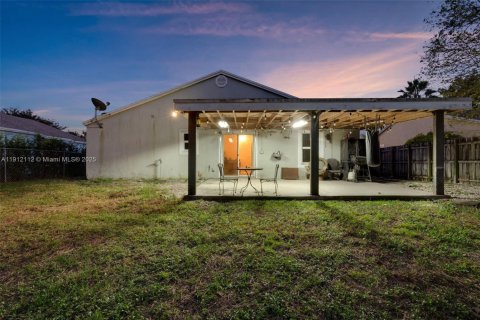 Villa ou maison à vendre à Davie, Floride: 3 chambres, 110.37 m2 № 2019725 - photo 30