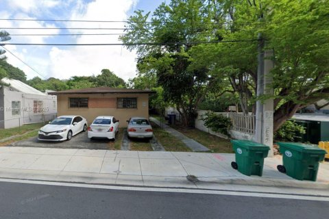 Commercial property in Miami, Florida 174.47 sq.m. № 1863281 - photo 2