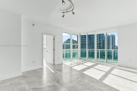 Condo in Miami, Florida, 2 bedrooms  № 2040041 - photo 4