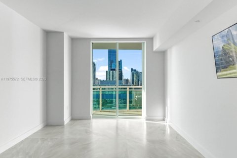 Condo in Miami, Florida, 2 bedrooms  № 2040041 - photo 20