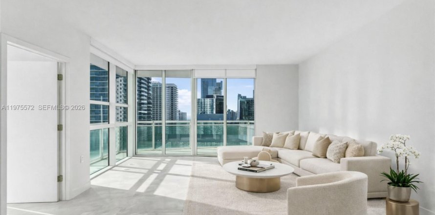 Condo in Miami, Florida, 2 bedrooms  № 2040041