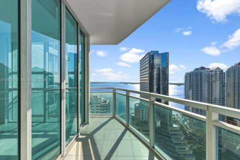 Condo in Miami, Florida, 2 bedrooms  № 2040041 - photo 2