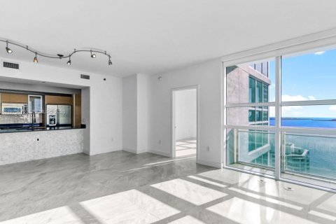Condo in Miami, Florida, 2 bedrooms  № 2040041 - photo 7