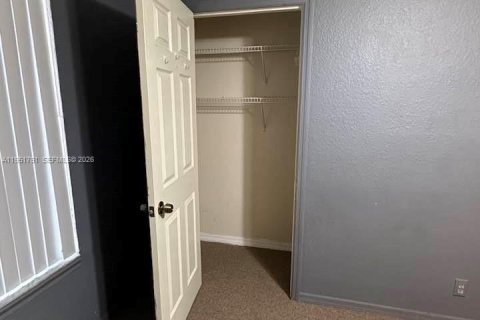 Casa en venta en Miami, Florida, 3 dormitorios, 82.5 m2 № 2006273 - foto 8