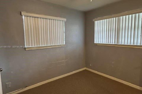 Casa en venta en Miami, Florida, 3 dormitorios, 82.5 m2 № 2006273 - foto 17