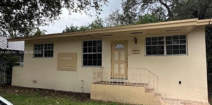 Casa en Miami, Florida 3 dormitorios, 82.5 m2 № 2006273