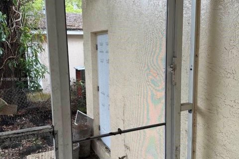 Casa en venta en Miami, Florida, 3 dormitorios, 82.5 m2 № 2006273 - foto 19