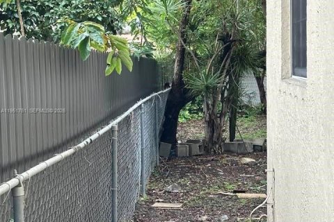 Casa en venta en Miami, Florida, 3 dormitorios, 82.5 m2 № 2006273 - foto 20