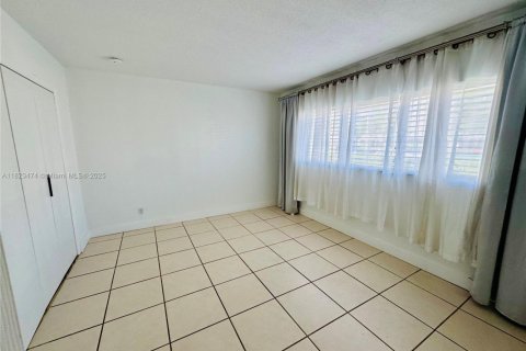 Copropriété à vendre à Hallandale Beach, Floride: 1 chambre, 59.46 m2 № 2015388 - photo 15