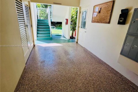 Copropriété à vendre à Hallandale Beach, Floride: 1 chambre, 59.46 m2 № 2015388 - photo 10