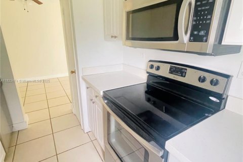 Copropriété à vendre à Hallandale Beach, Floride: 1 chambre, 59.46 m2 № 2015388 - photo 7