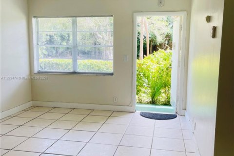 Copropriété à vendre à Hallandale Beach, Floride: 1 chambre, 59.46 m2 № 2015388 - photo 5