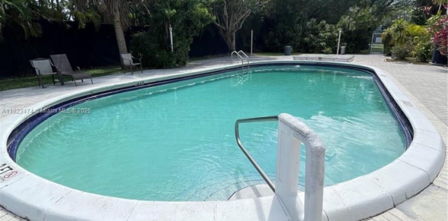 Condo à Hallandale Beach, Floride, 1 chambre  № 2015388