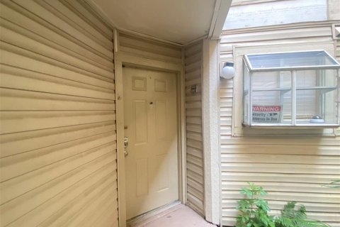 Condominio en alquiler en Orlando, Florida, 2 dormitorios, 80.27 m2 № 1824234 - foto 3