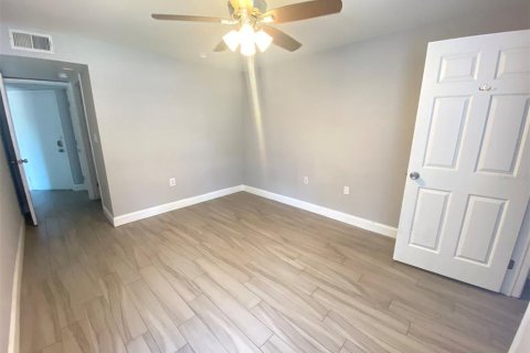Condominio en alquiler en Orlando, Florida, 2 dormitorios, 80.27 m2 № 1824234 - foto 11