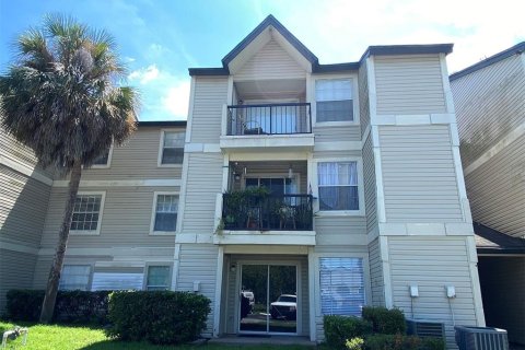 Condominio en alquiler en Orlando, Florida, 2 dormitorios, 80.27 m2 № 1824234 - foto 1