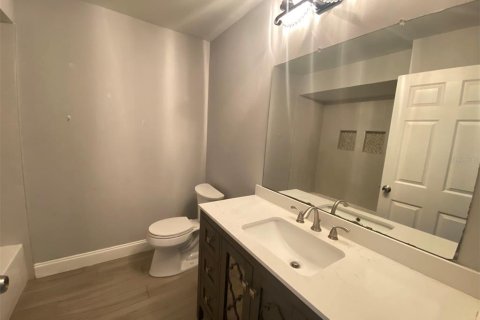 Condominio en alquiler en Orlando, Florida, 2 dormitorios, 80.27 m2 № 1824234 - foto 13