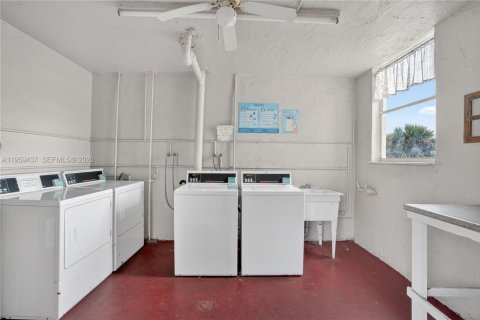 Copropriété à vendre à Lauderdale Lakes, Floride: 1 chambre, 69.49 m2 № 2025542 - photo 22