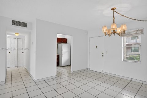 Copropriété à vendre à Lauderdale Lakes, Floride: 1 chambre, 69.49 m2 № 2025542 - photo 8