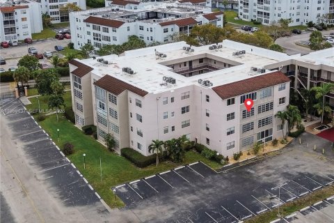 Copropriété à vendre à Lauderdale Lakes, Floride: 1 chambre, 69.49 m2 № 2025542 - photo 24