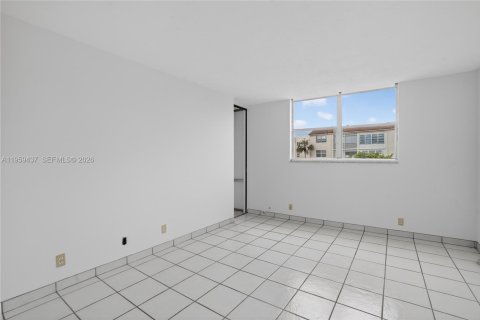 Copropriété à vendre à Lauderdale Lakes, Floride: 1 chambre, 69.49 m2 № 2025542 - photo 12