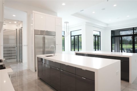 House in Boca Raton, Florida 6 bedrooms, 721.76 sq.m. № 2035445 - photo 26