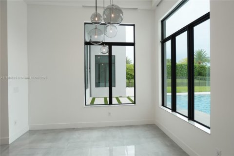 House in Boca Raton, Florida 6 bedrooms, 721.76 sq.m. № 2035445 - photo 17