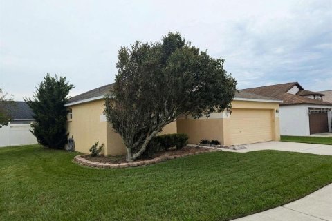 Villa ou maison à louer à Valrico, Floride: 3 chambres, 129.51 m2 № 2416753 - photo 2