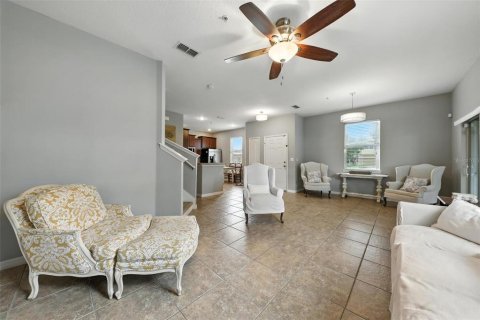 Townhouse in Winter Garden, Florida 3 bedrooms, 132.11 sq.m. № 1823179 - photo 5