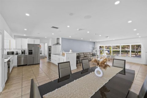 Casa en alquiler en Hollywood, Florida, 4 dormitorios, 178.28 m2 № 2071108 - foto 21