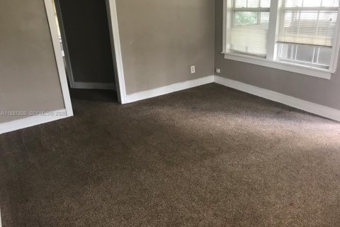 House in Jacksonville, Florida 5 bedrooms № 2081568 - photo 5