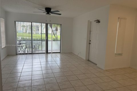 Copropriété à louer à West Palm Beach, Floride: 2 chambres, 102.75 m2 № 1932372 - photo 7