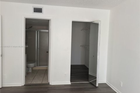 Copropriété à louer à West Palm Beach, Floride: 2 chambres, 102.75 m2 № 1932372 - photo 15