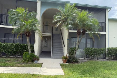 Copropriété à louer à West Palm Beach, Floride: 2 chambres, 102.75 m2 № 1932372 - photo 1