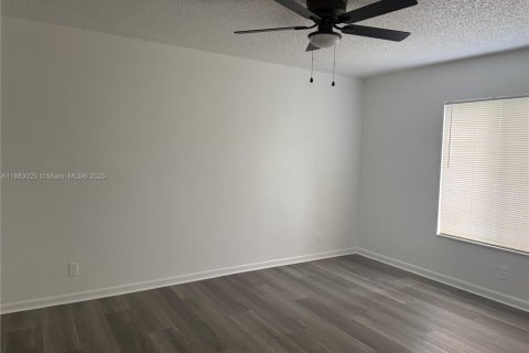 Copropriété à louer à West Palm Beach, Floride: 2 chambres, 102.75 m2 № 1932372 - photo 13