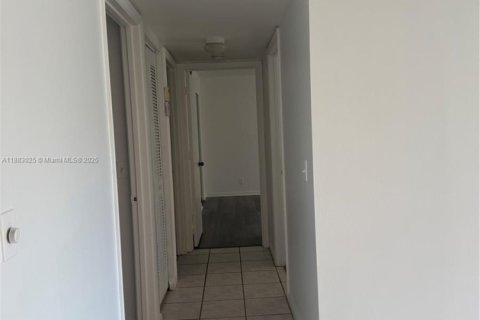 Copropriété à louer à West Palm Beach, Floride: 2 chambres, 102.75 m2 № 1932372 - photo 5