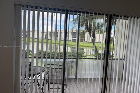 Copropriété à louer à West Palm Beach, Floride: 2 chambres, 102.75 m2 № 1932372 - photo 9