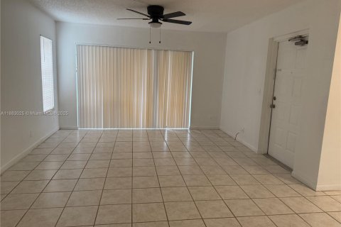 Copropriété à louer à West Palm Beach, Floride: 2 chambres, 102.75 m2 № 1932372 - photo 6