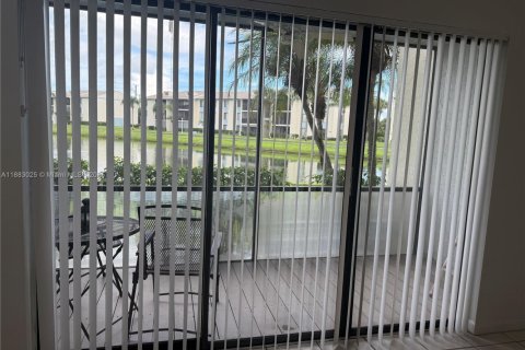 Copropriété à louer à West Palm Beach, Floride: 2 chambres, 102.75 m2 № 1932372 - photo 8