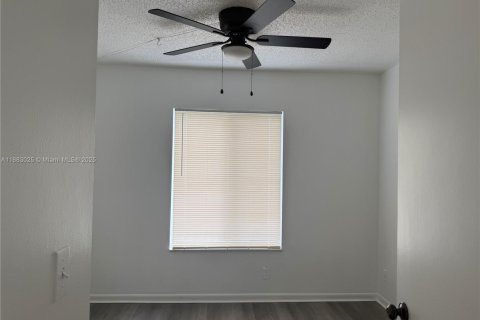 Copropriété à louer à West Palm Beach, Floride: 2 chambres, 102.75 m2 № 1932372 - photo 11