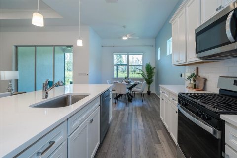 House in Land O' Lakes, Florida 2 bedrooms, 193.89 sq.m. № 1901950 - photo 28