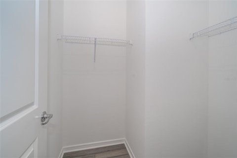House in Land O' Lakes, Florida 2 bedrooms, 193.89 sq.m. № 1901950 - photo 14
