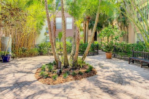 Condo in Tampa, Florida, 1 bedroom  № 1816698 - photo 16