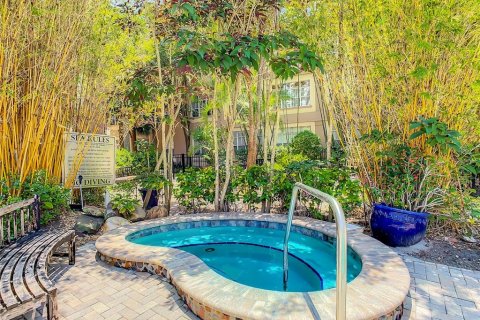 Condominio en venta en Tampa, Florida, 1 dormitorio, 70.61 m2 № 1816698 - foto 19